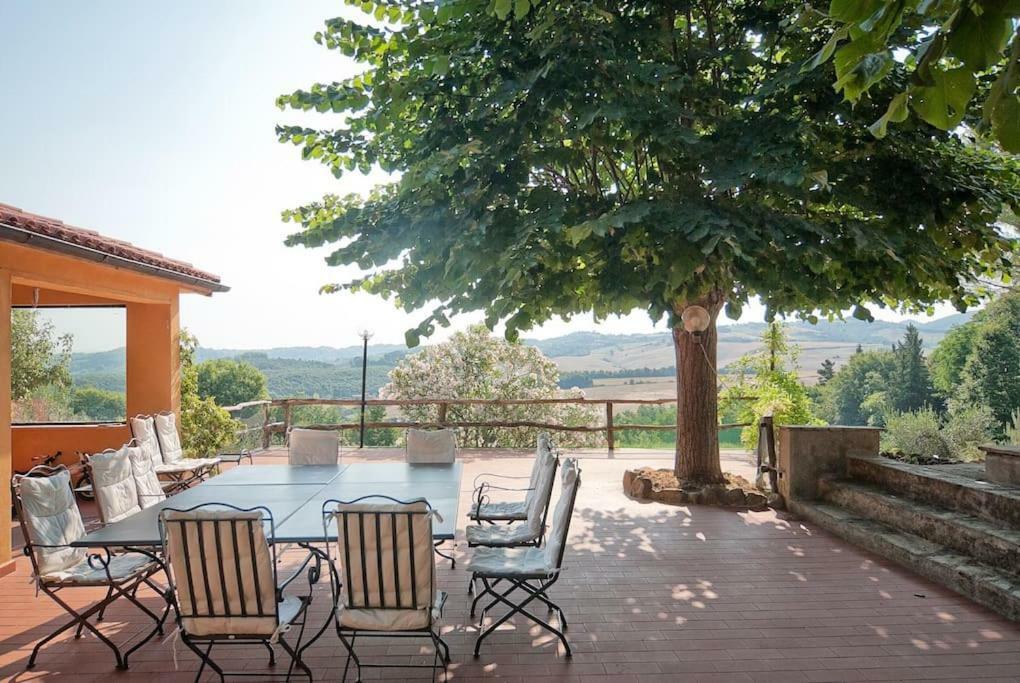 Stunning Country House Overlooking Tuscany Hills Lorenzana المظهر الخارجي الصورة